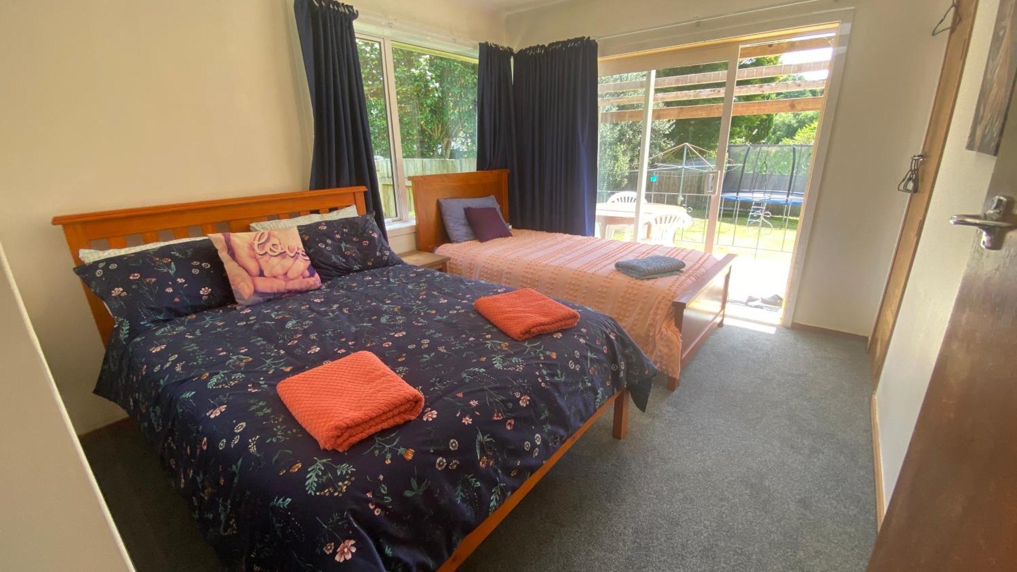 3 Bedroom Home By The Reserve Rotorua Exterior photo